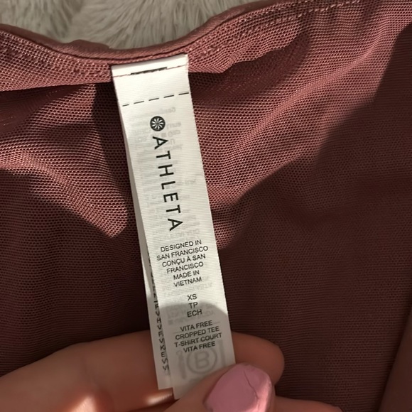 Athleta crop top workout top - Picture 3 of 9